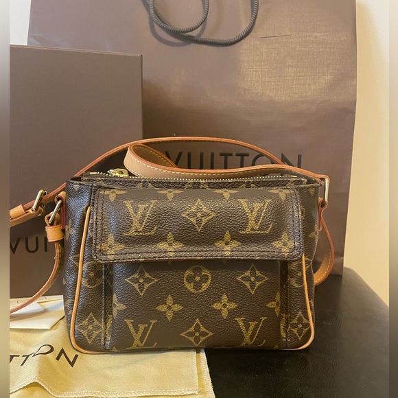 Authentic Louis Vuitton Viva Cite pm - Picture 2 of 11